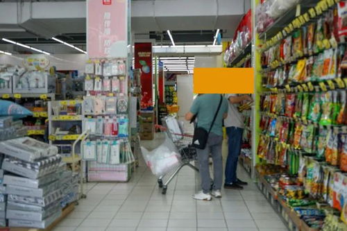 溫江廠門(mén)口的青島啤酒與紅旗連鎖酒類批發(fā)攻略